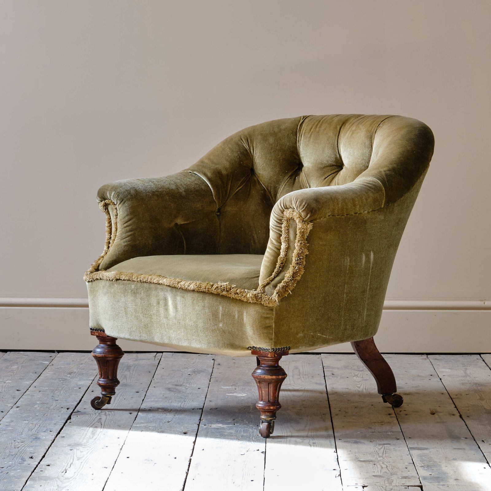 19th Century Tub Back Armchair photo vintage