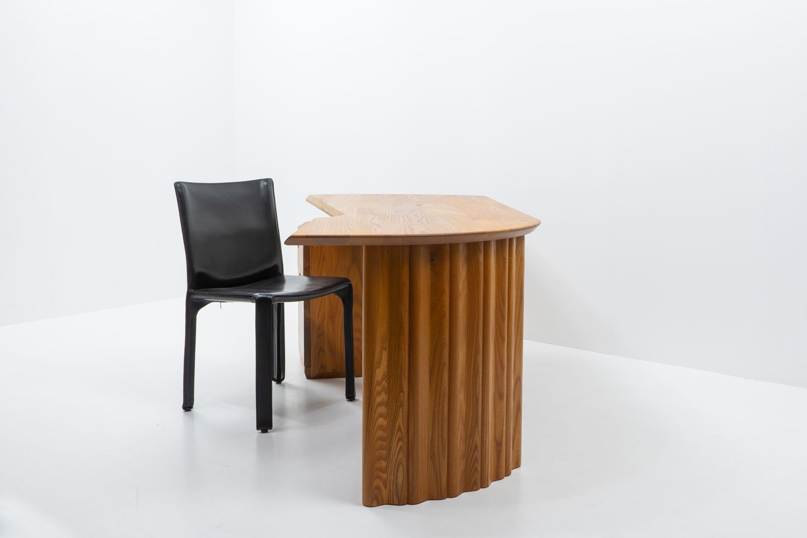 photo vintage Curved Desk In Elm Produced By Seltz, France 1980s