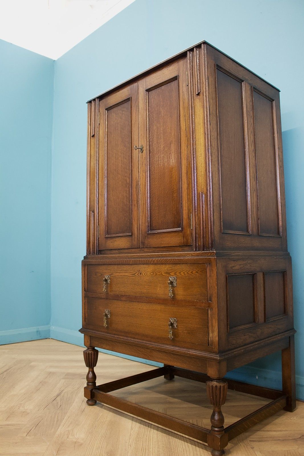 Vintage Oak Drinks Cabinet, 1940s #1724 photo 349.0