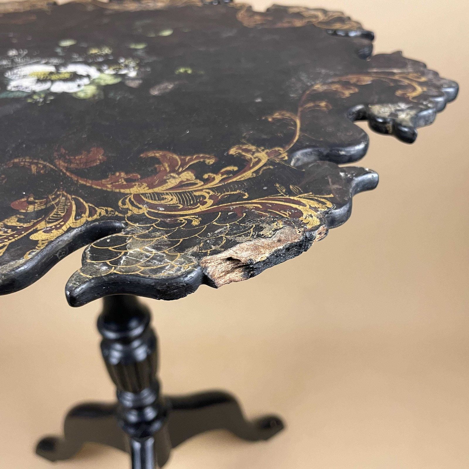 Antique Hand Painted Table End Side Table Black Floral Accent Stand Tripod Legs Decorative Plant Stand Small. photo vinterior