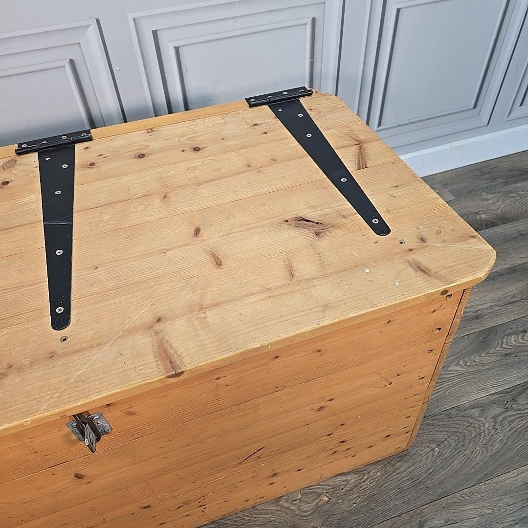 photo furniture Vintage Pine Storage Chest Blanket Toy Tool Box Large Trunk Wooden Rustic