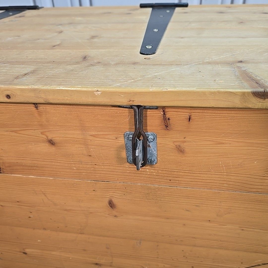 photo for sale Vintage Pine Storage Chest Blanket Toy Tool Box Large Trunk Wooden Rustic