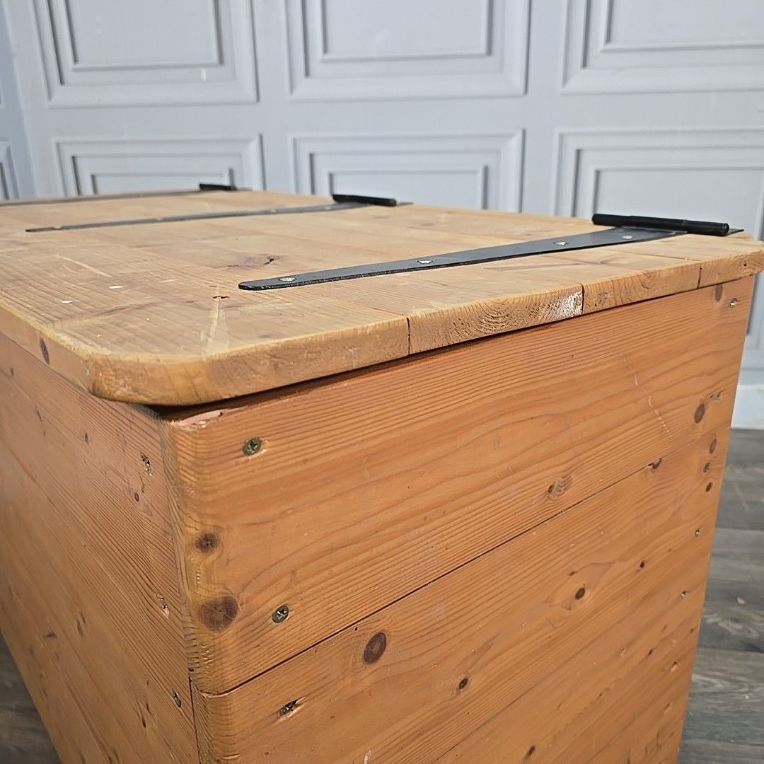 90.0 Vintage Pine Storage Chest Blanket Toy Tool Box Large Trunk Wooden Rustic photo