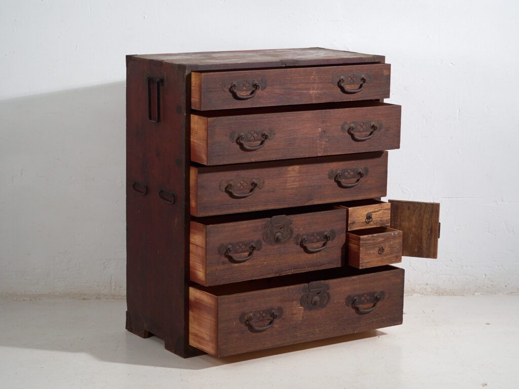 Antique Japanese Merchant Chest (Choba Dansu) In Keyaki Wood – Meiji–Taisho Period (C.1880–1920)