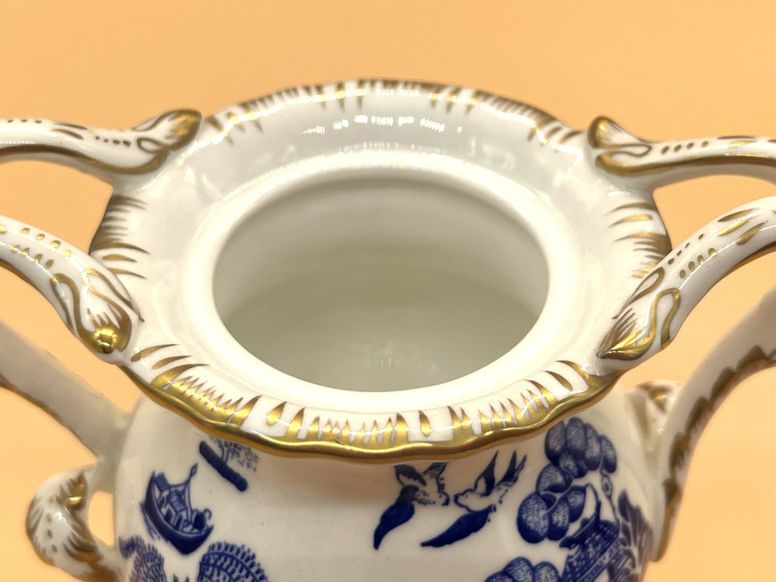 Beautifully Delicate Coalport China Blue Willow Potpourri Jar With Lid. photo buy