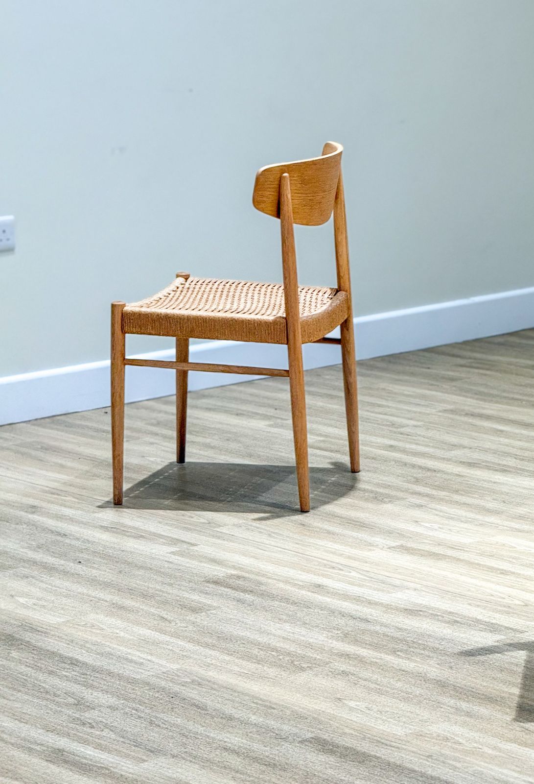 Set Of Eight Oak A.M Møbler Model 501 Papercord Dining Chairs photo vintage