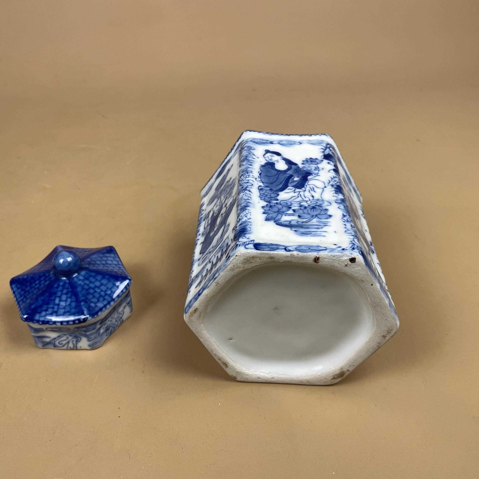 55.0 Oriental Blue White Ceramic Ginger Jar Cylinder Chinoiserie Lidded Pot Jar Asian Style Home Chinese Antique Vintage Lid Hand Painted House photo
