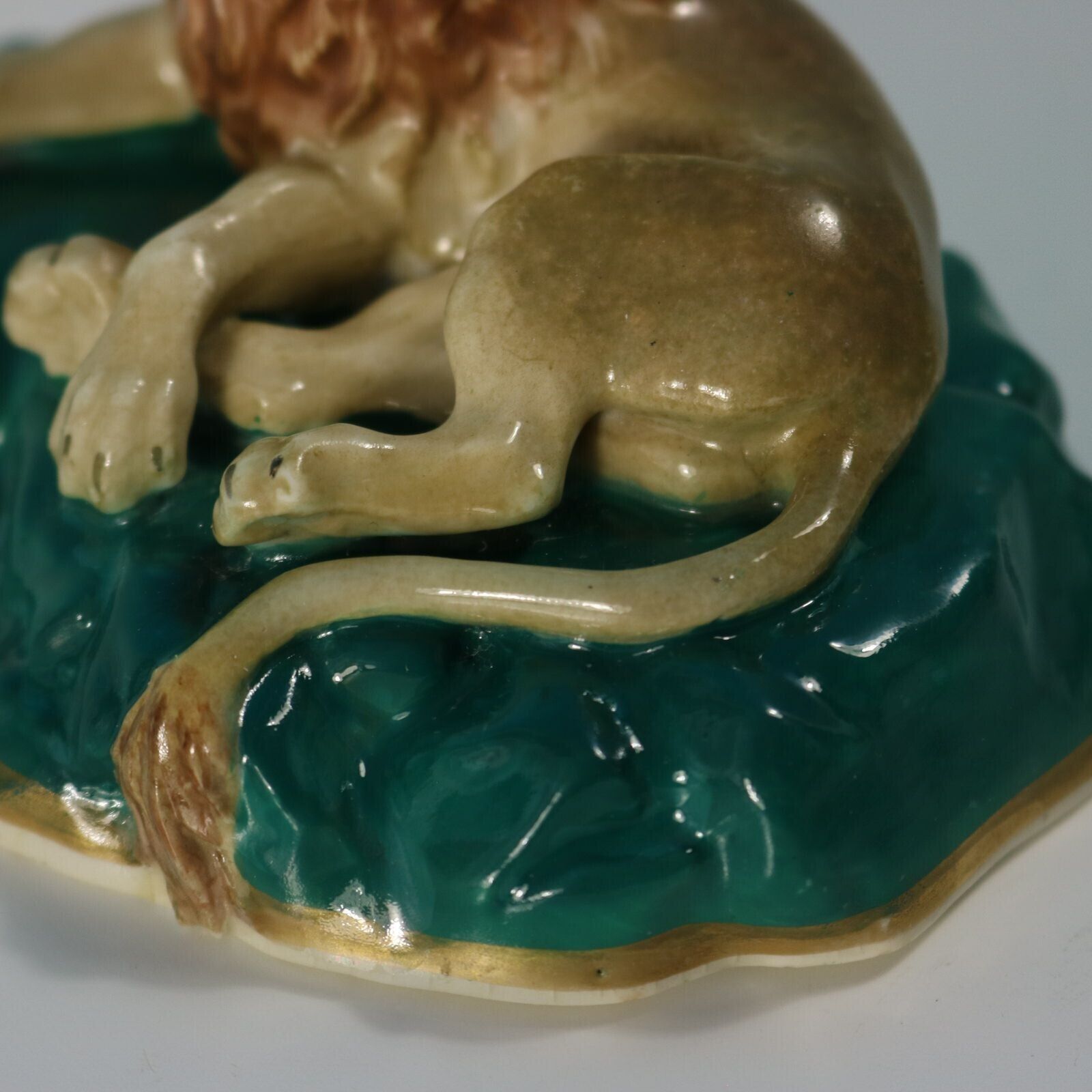 photo vinterior Rare Pair Staffordshire Lion And Lioness Figures