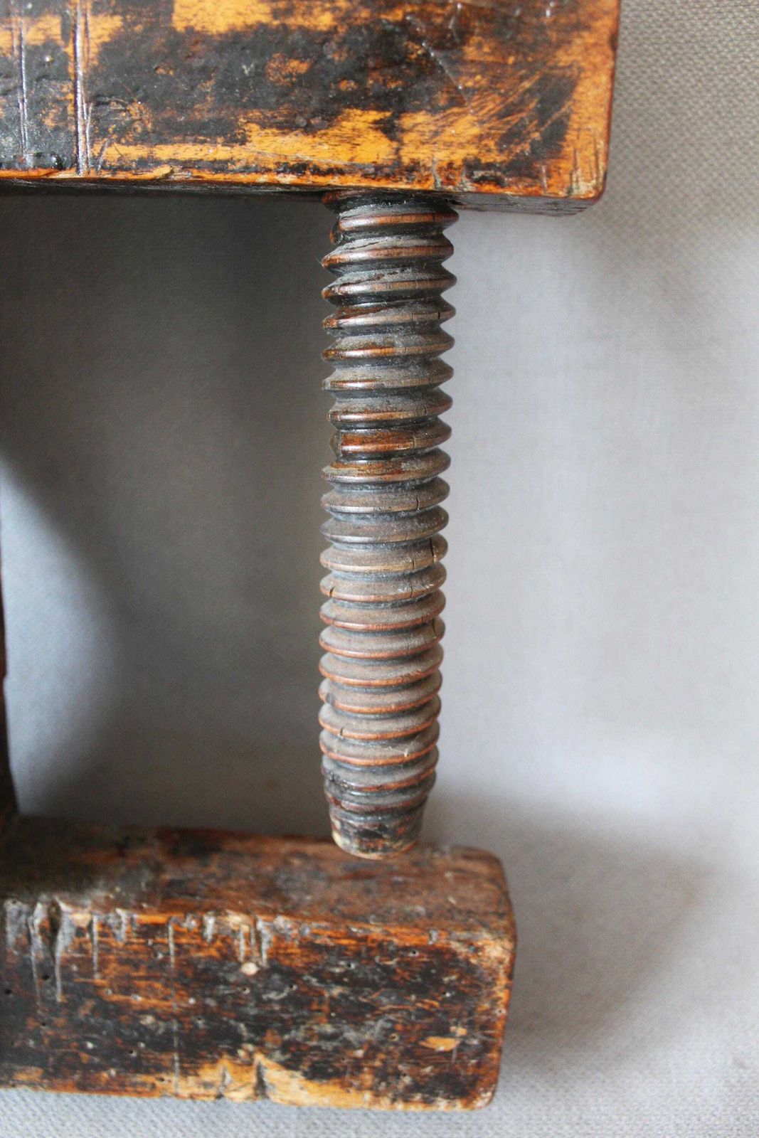 Antique Large Wood Screw Clamp, Woodworking Hand Tool, Carpenter Tool, Farmhouse Decor, Country Farmhouse, Collector, Industrial photo Home Decor