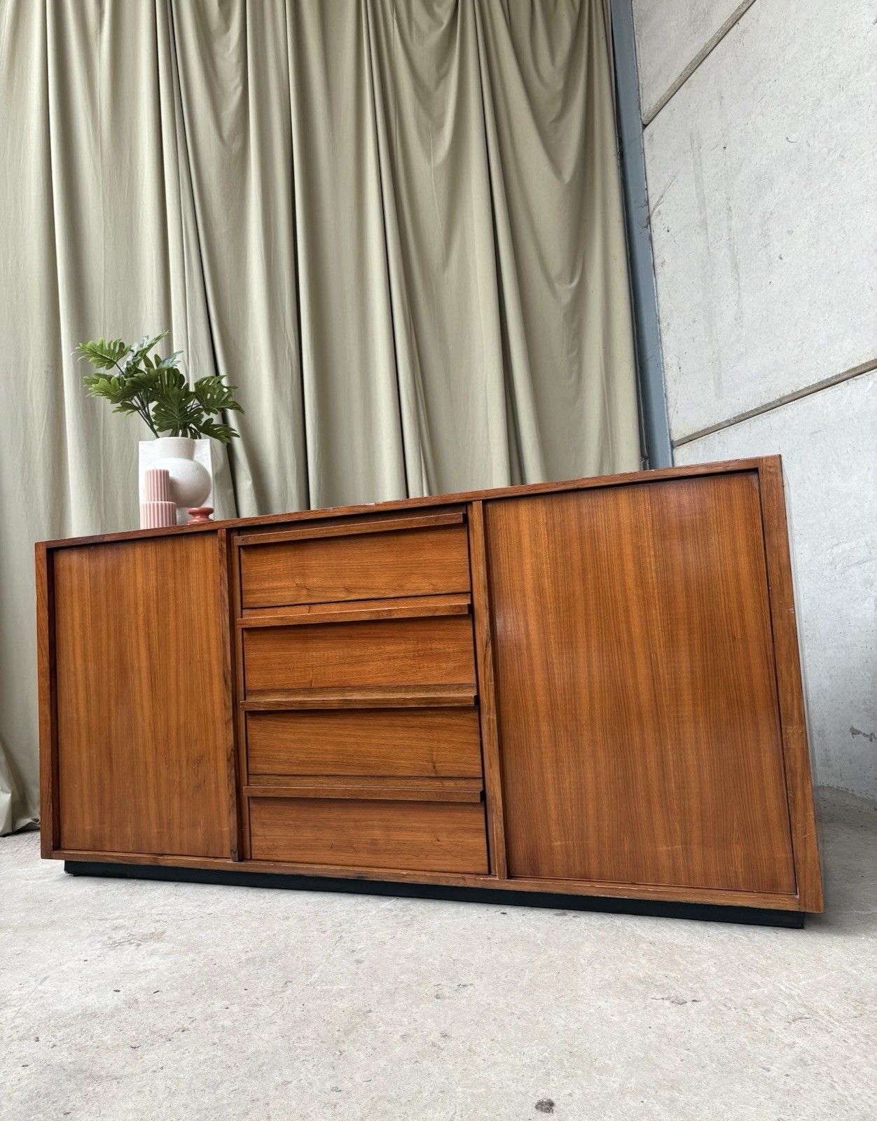 Vtg Late Mid Century Heals Sideboard Credenza Media Cabinet Unit Storage R1124