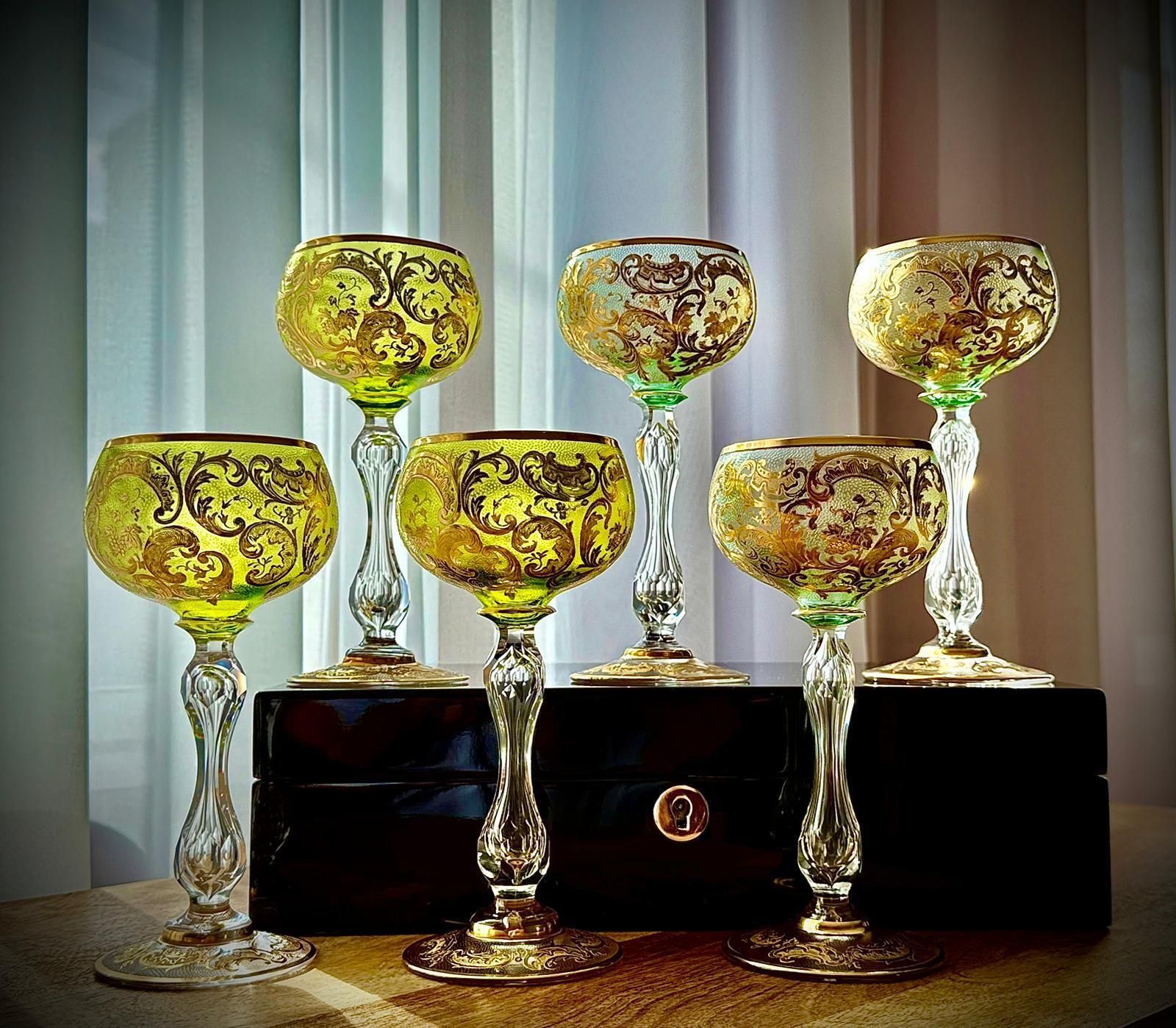 photo vinterior Set Of 6 Antique Gilded Roemer Wine Glasses, 19th Century