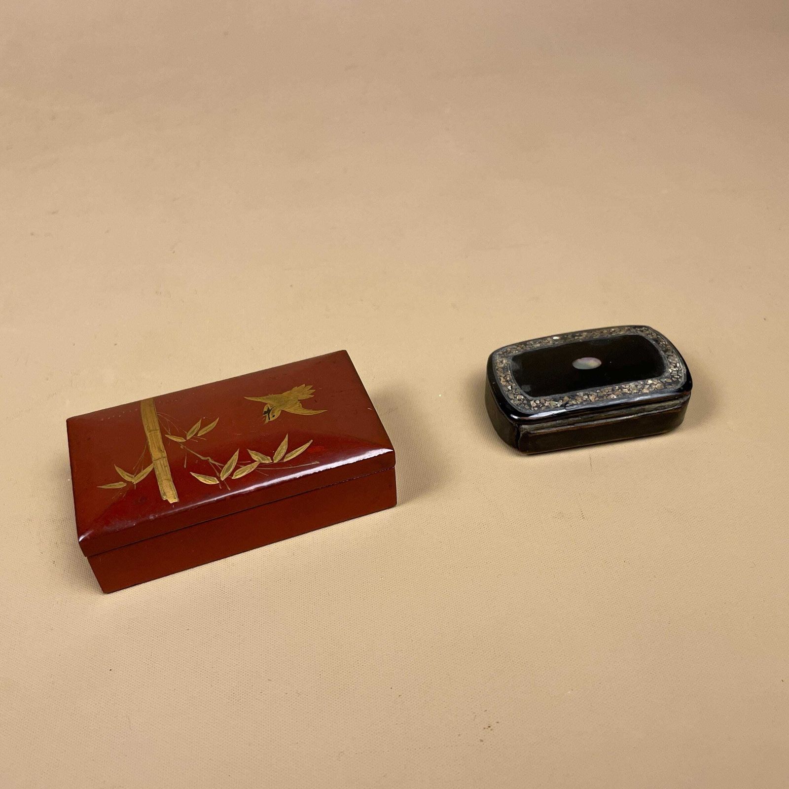 Asian Trinket Boxes Set Of 2 Red Black Lacquer Pearl Inlay Mini Decor Oriental Japanese Style Keepsake Small Mini Pot photo vinterior