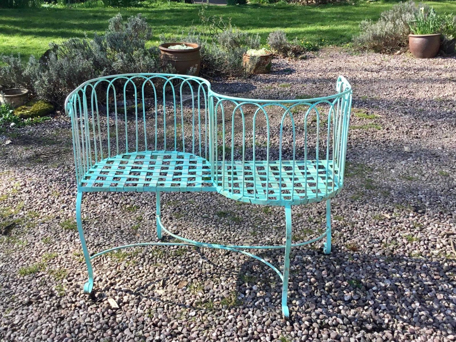 Garden Furniture Vintage Decorative Wrought Iron Love Seat/Conversation Garden Bench photo