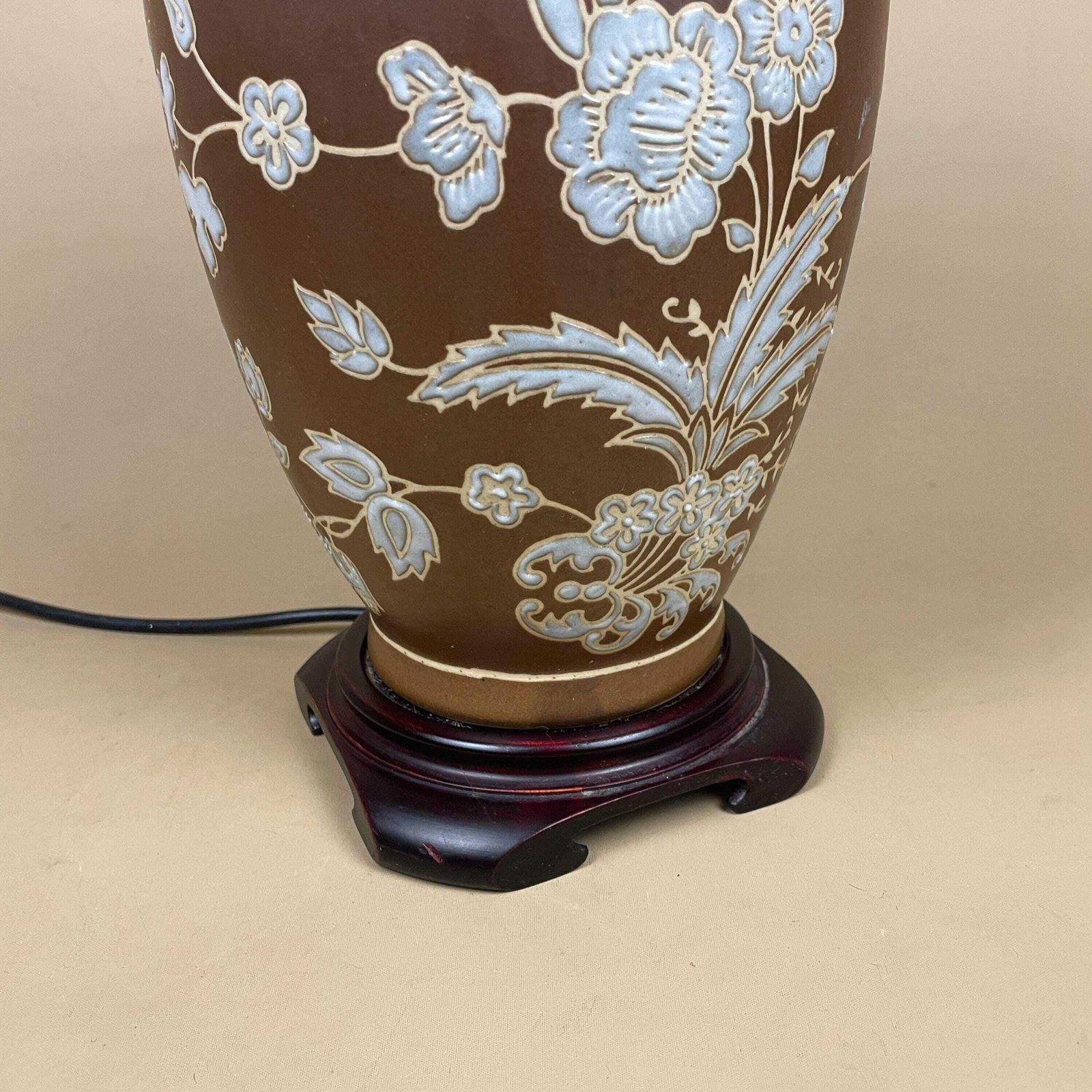 Vintage Ceramic Lamp Light Bedside Table Hand Painted Chinese Floral Design Pattern Wood Base Oriental Vase Brown Blue Ginger Jar photo Lighting