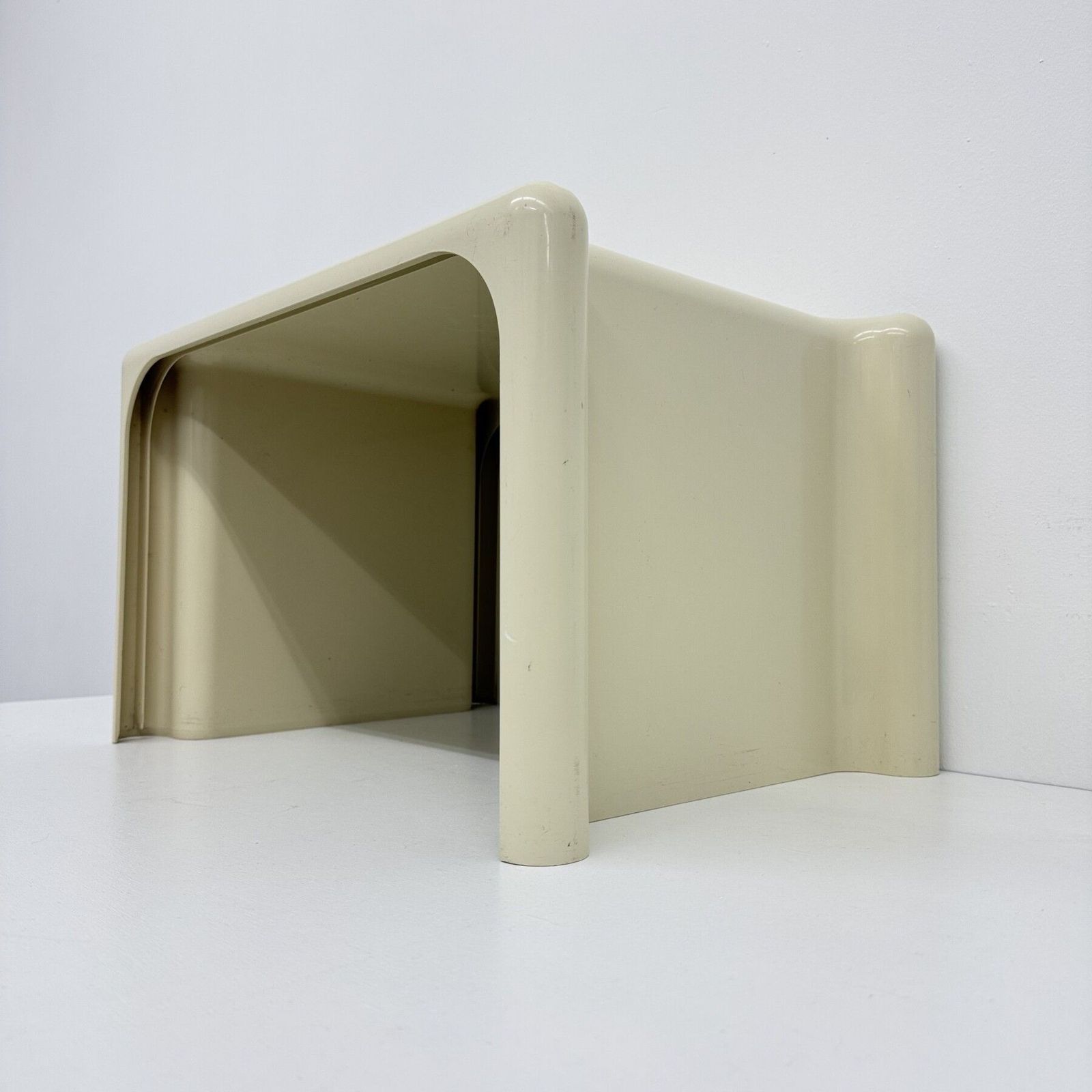 Italian Modern Plastic Side Table By Giotto Stoppino For Elco Scorze, 1970s photo buy