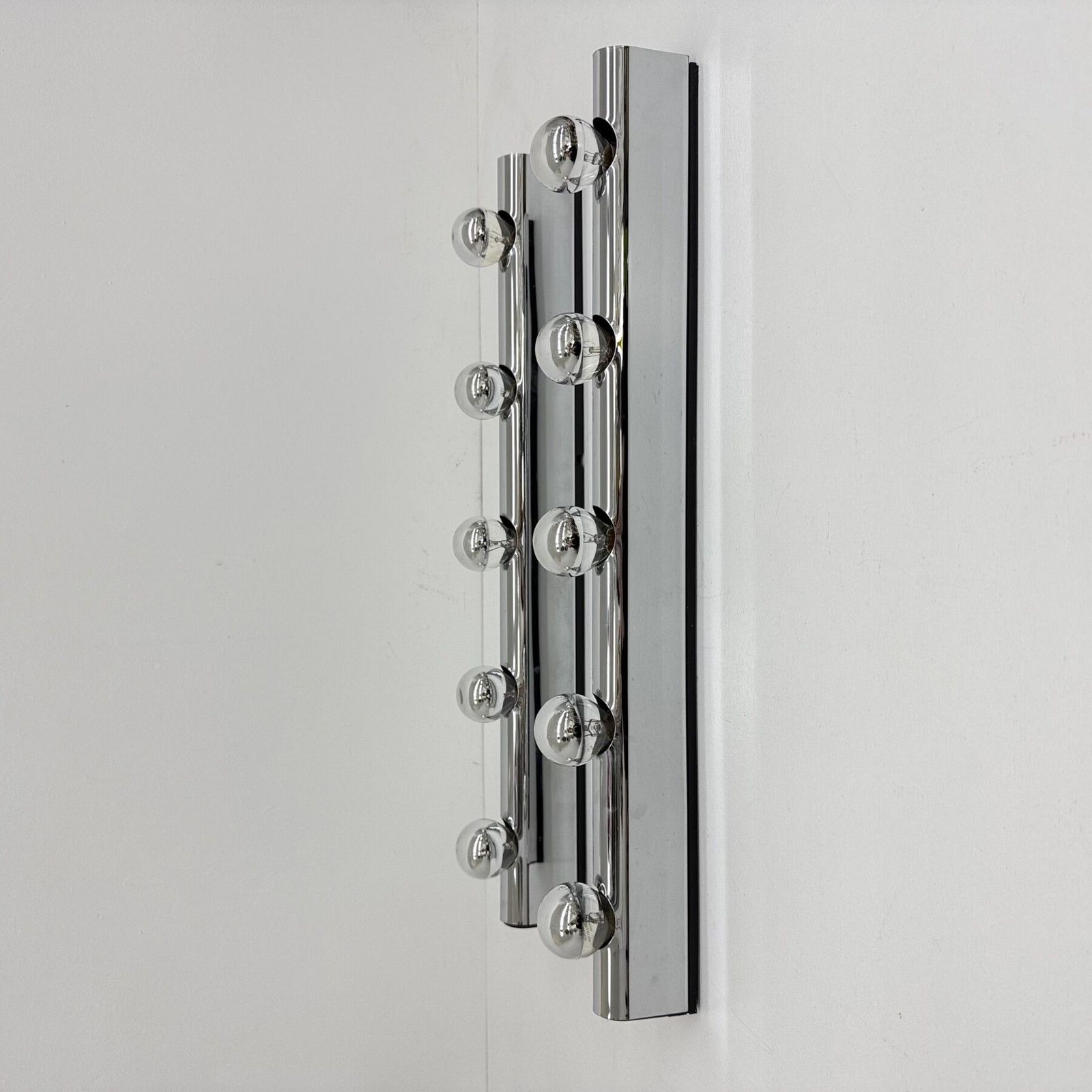 photo furniture Set Of 2 Targetti Sankey Chrome Wall Lamps , 1970s