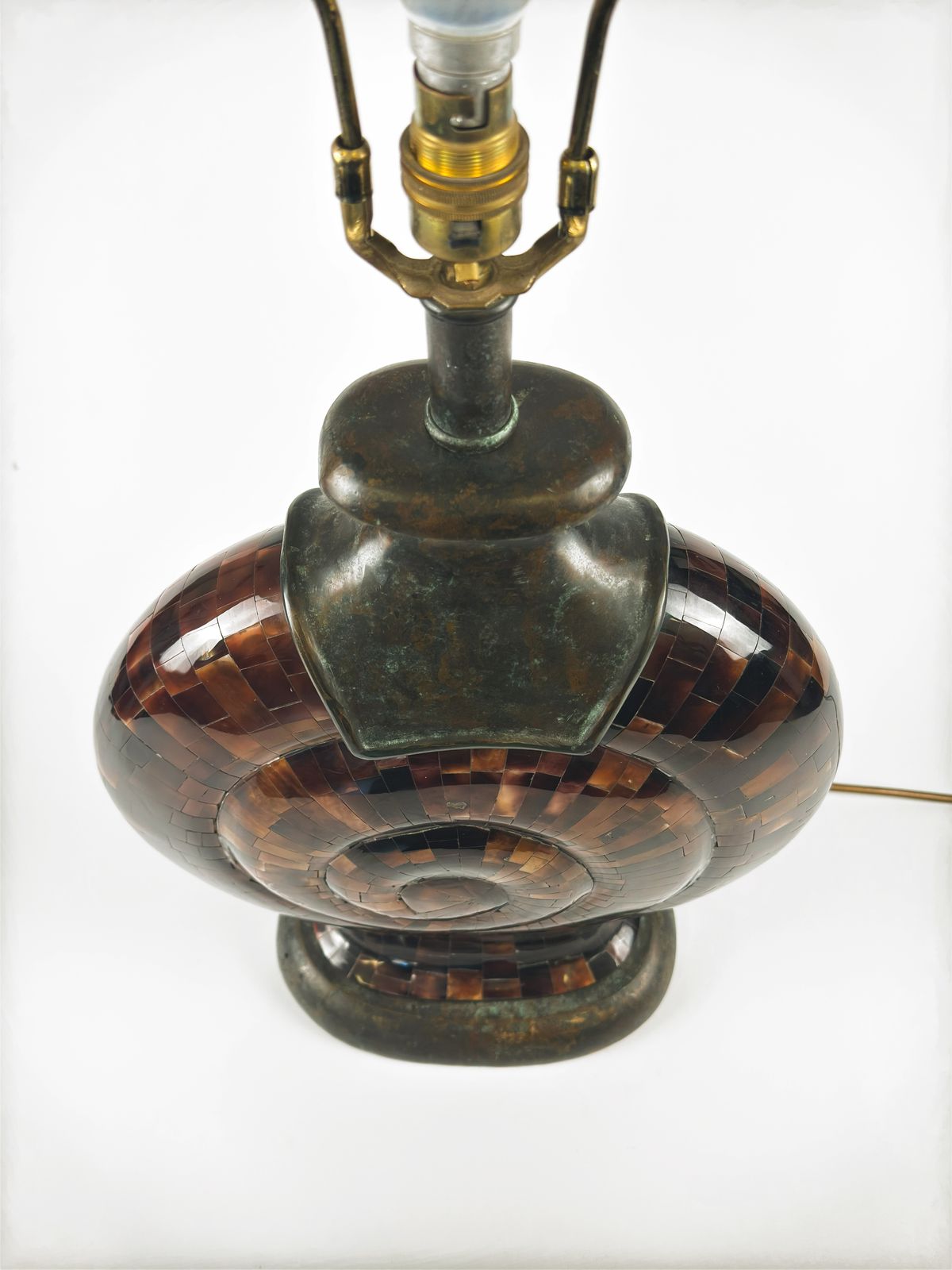 Vintage Maitland Smith Penshell And Bronze Snail Table Lamp, 1980s Philippines photo 820.0
