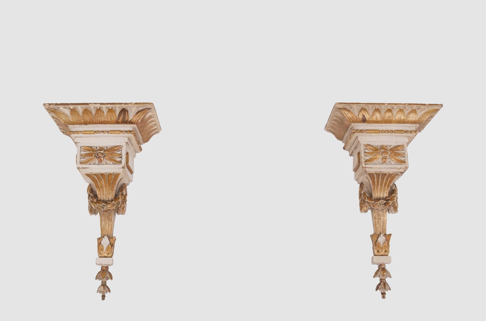 photo furniture Louis XVI Style Carved Giltwood Wall Consoles With Greek Style Decoration