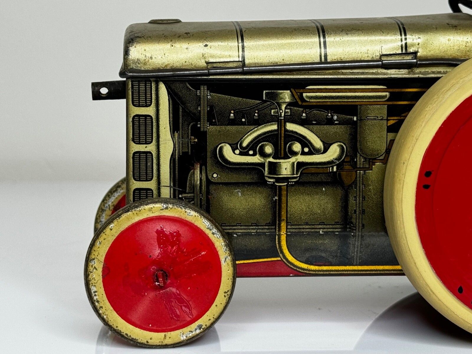 British Art Deco Biscuit Tin Tractor By William Crawfords & Son Ltd photo vinterior