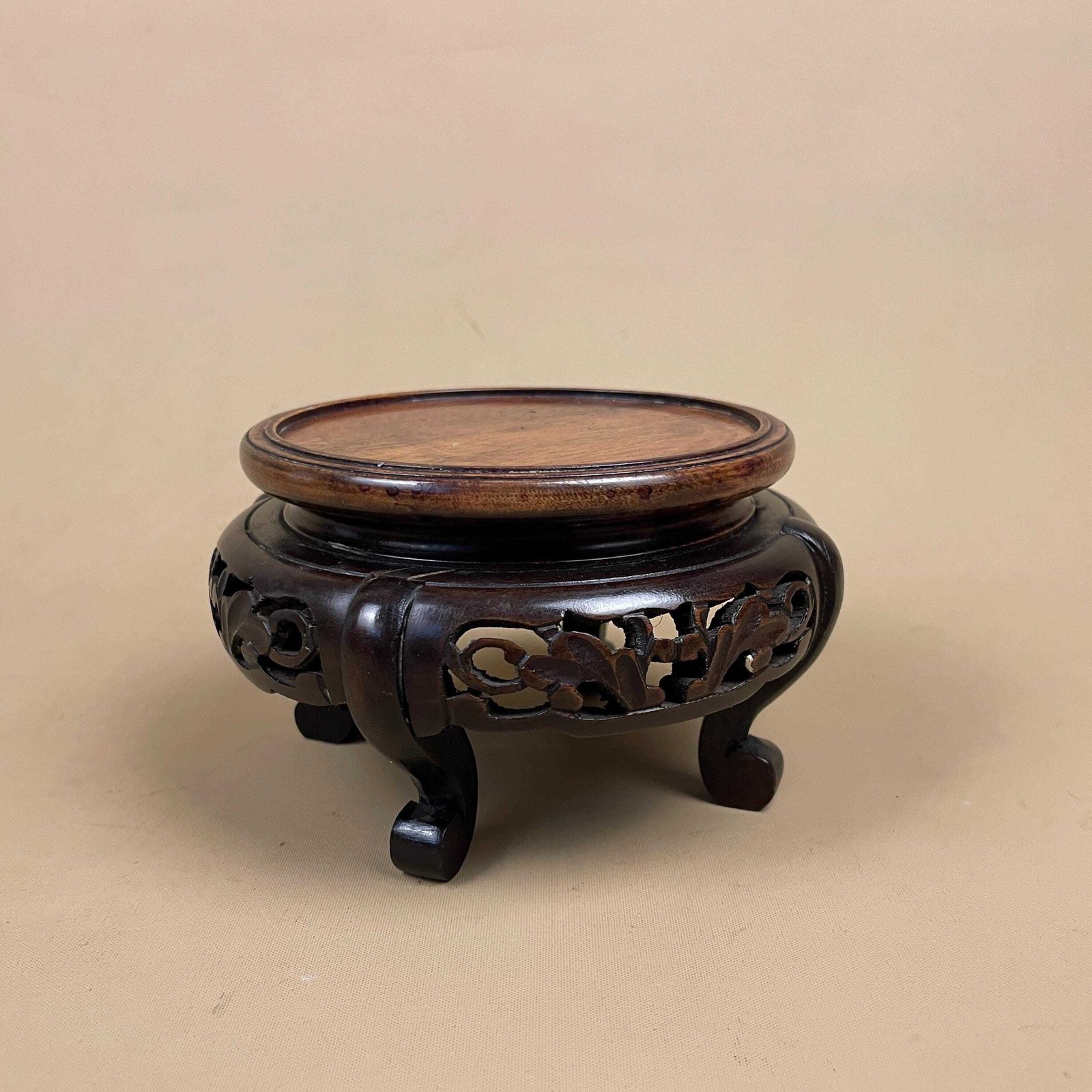 Hand Carved Wood Plant Stand Oriental Vintage Small Display Pedestal Table Round Asian Chinese Style Decorative photo furniture