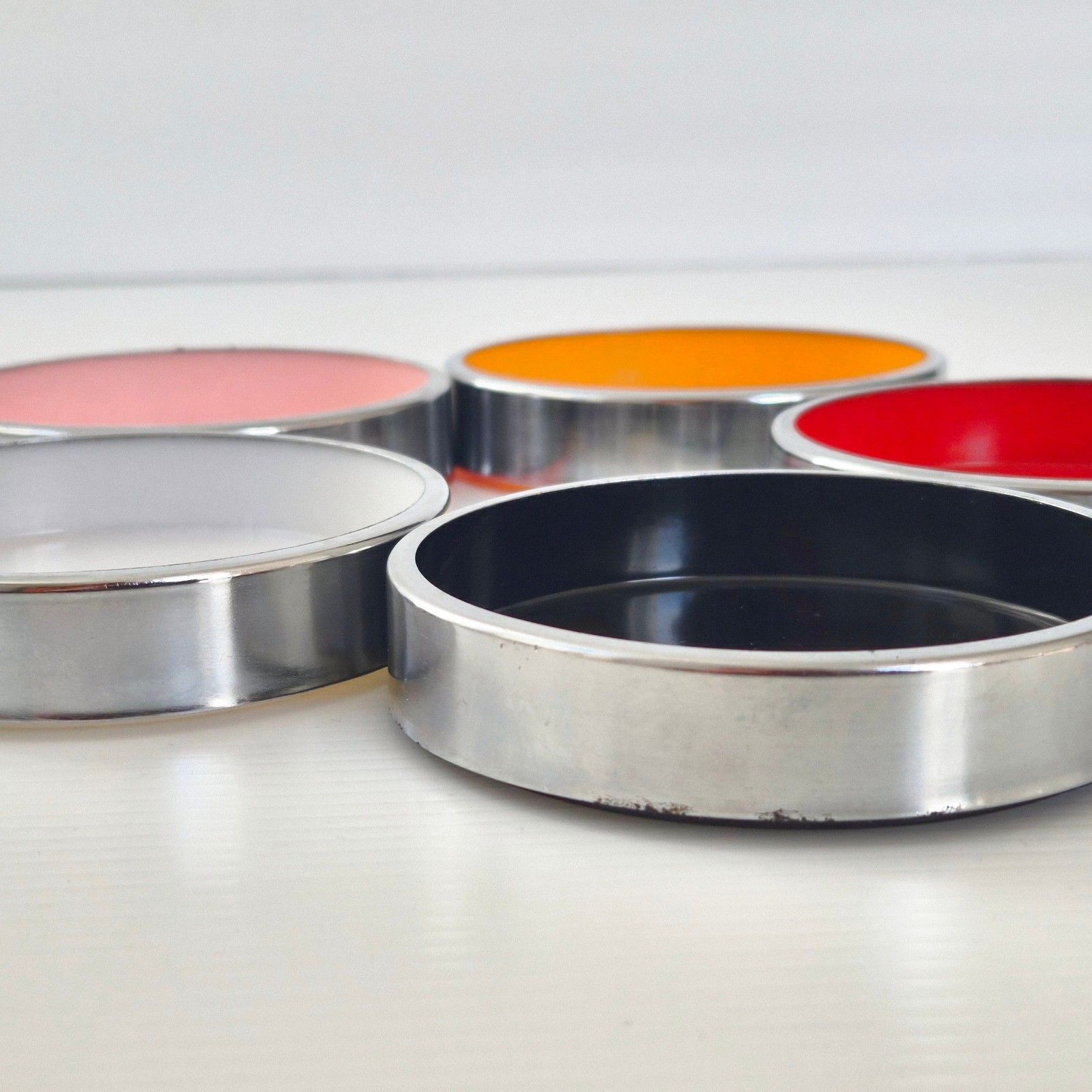 Vintage 1970s Isamu Kenmochi Metal & Melamine 5 Ashtray Suite 70s 1970s photo for sale