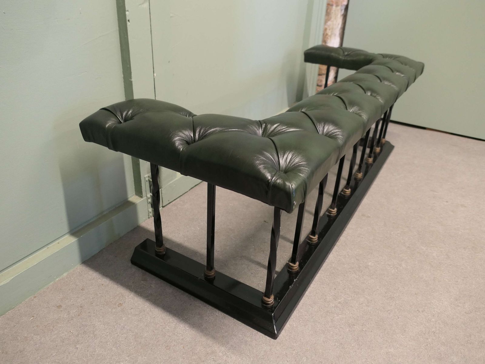 Brass And Iron Club Fender Buttoned Leather Fire Side Seat photo Furniture