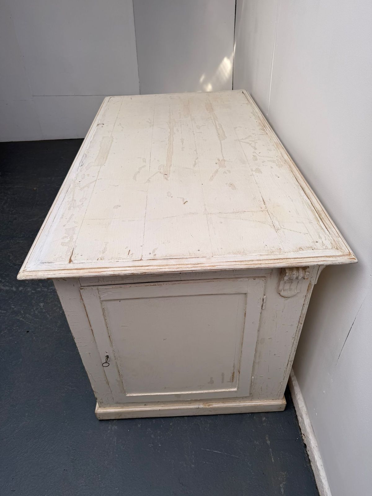 An Originally Painted White Hungarian Victorian Pine Shop Fitting photo 1695.0