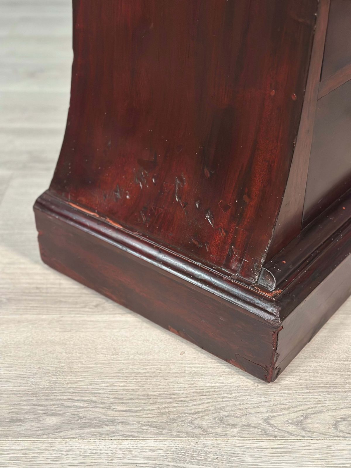 photo furniture Shapely Art Deco Chest Of Drawers