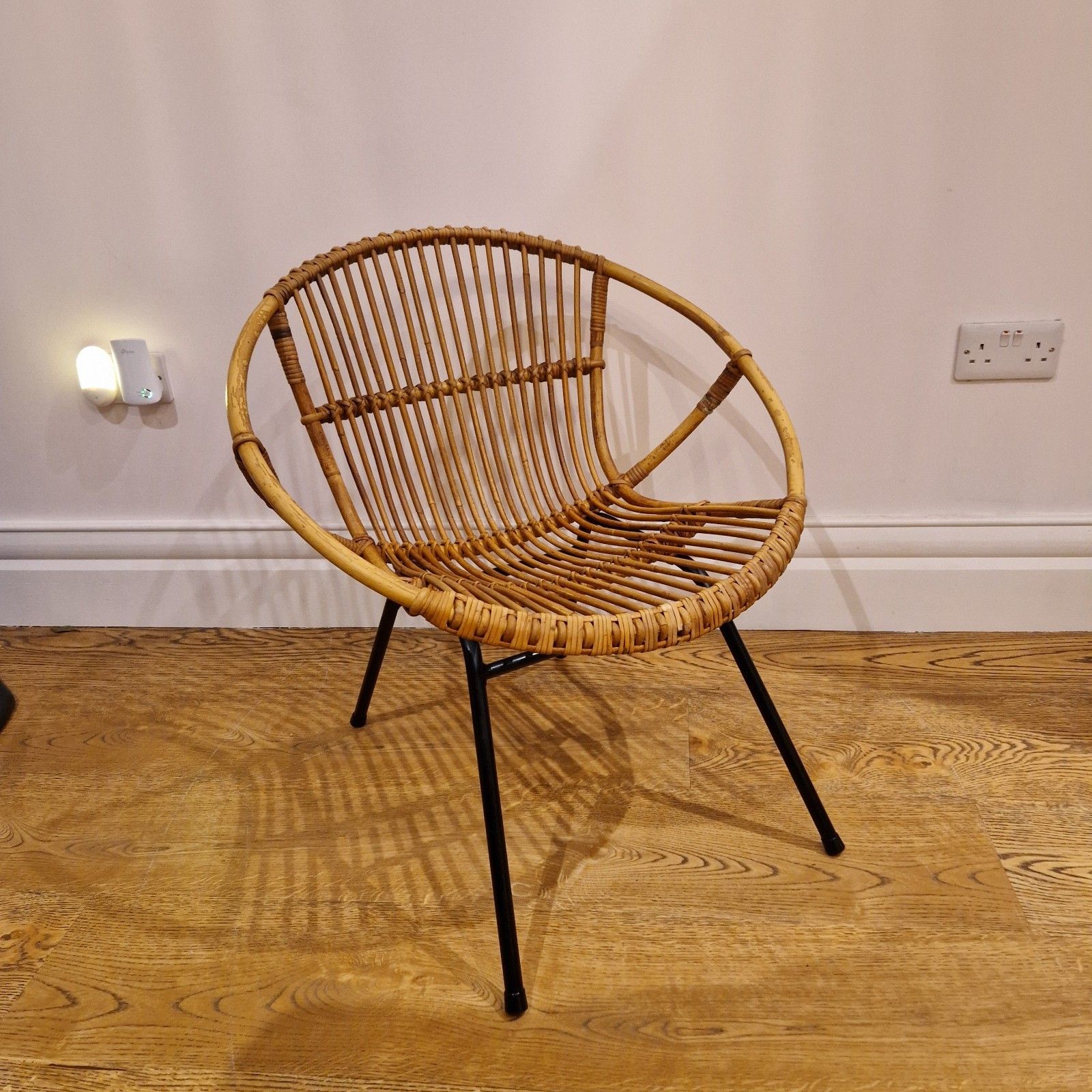 Vintage 1970s Rattan Accent Chair With Metal Legs – Franco Albini Inspired photo for sale