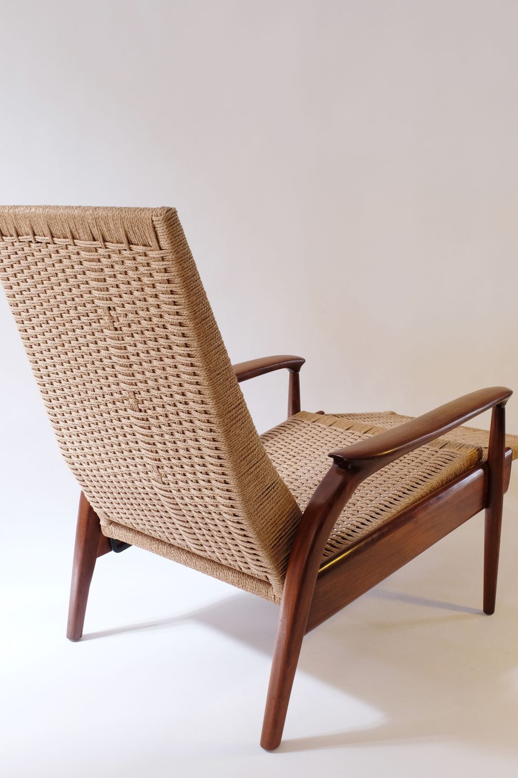 Mid Century Modern Reclining Lounge Chair photo 3950.0