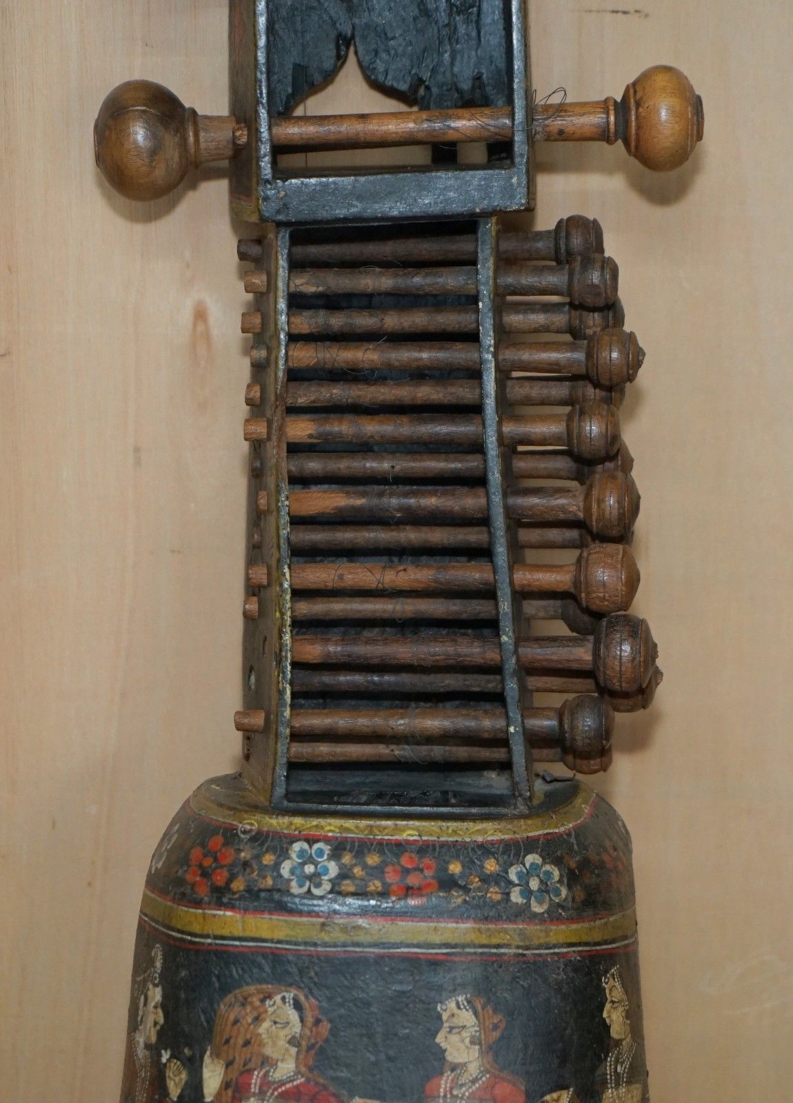 photo vintage Hand Painted Antique Circa 1860 Indian Sindhi Sarangi Musical Instrument