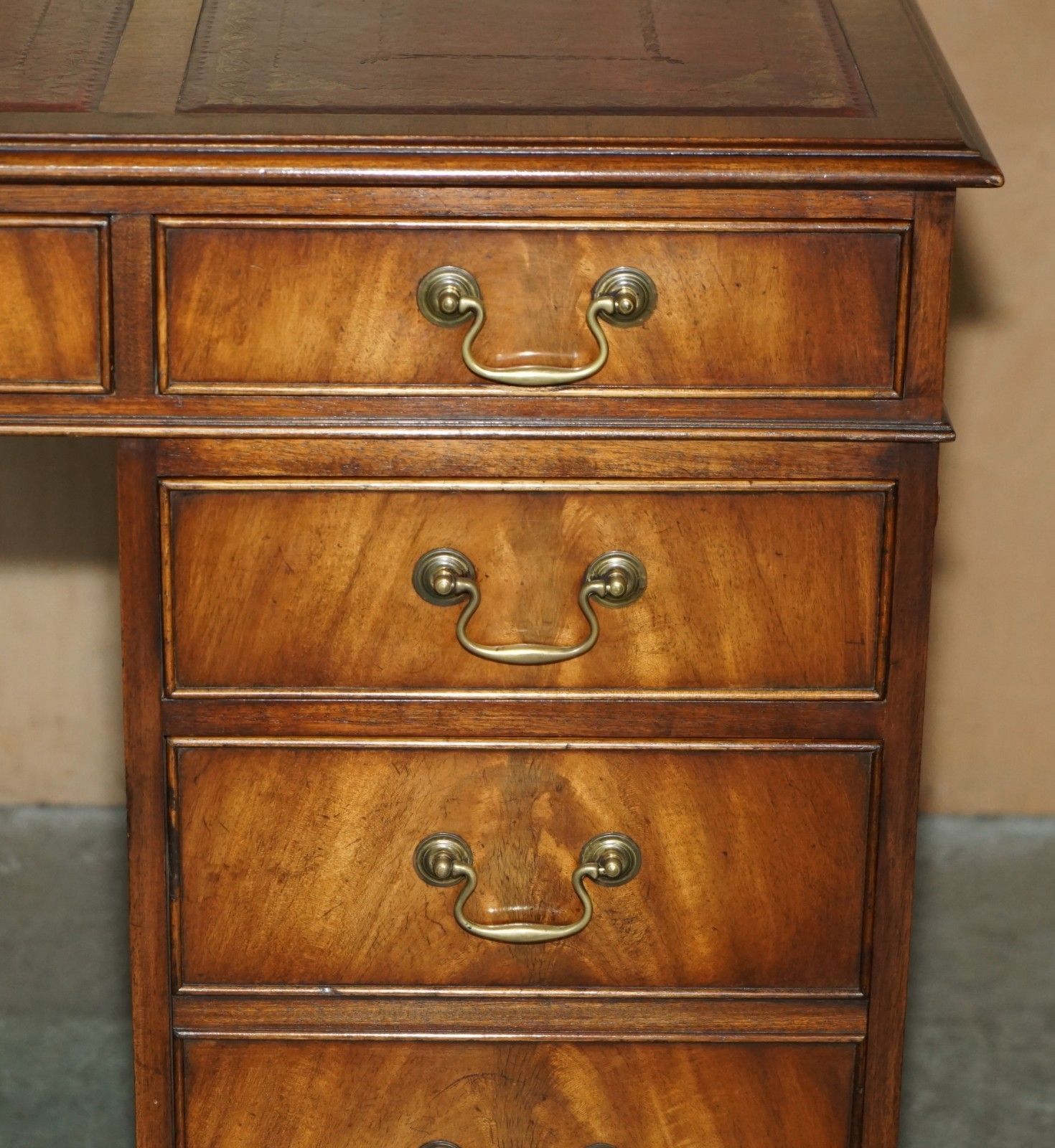 Lovely Bevan Funnell Mahogany Partner Desk Oxblood Gold Leaf Tooled Leather Top photo vintage