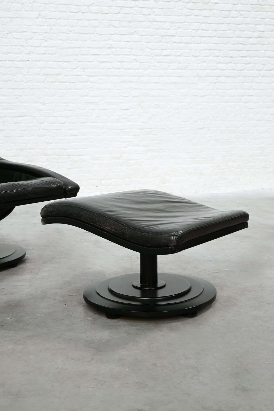 Swivel Lounge Chair And Ottoman By Takashi Okamura For Nelo Möbel Sweden photo Furniture