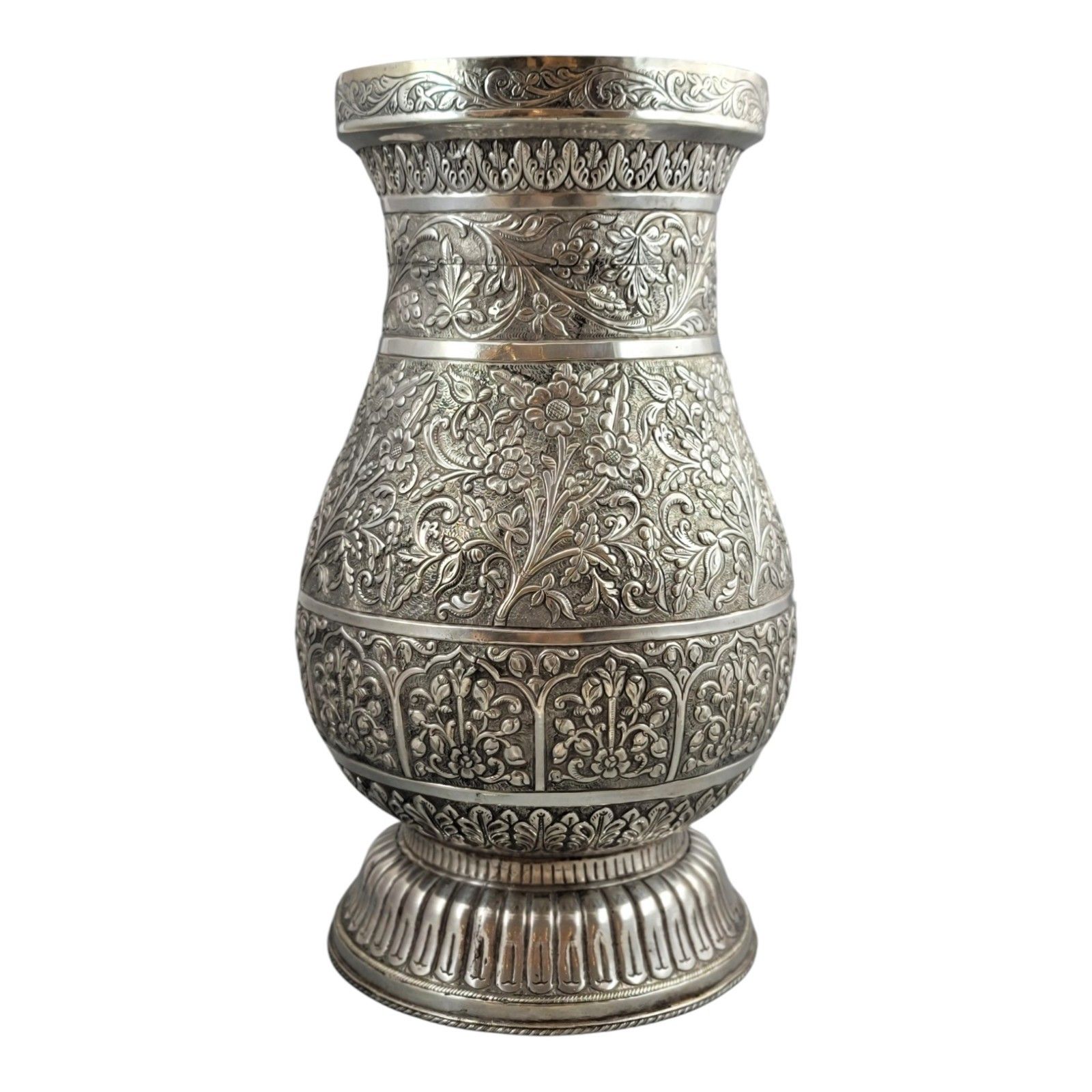 Large Indian Silver Vase Kutch Gujarat 3012g Repousse Antique Baluster Form photo vinterior