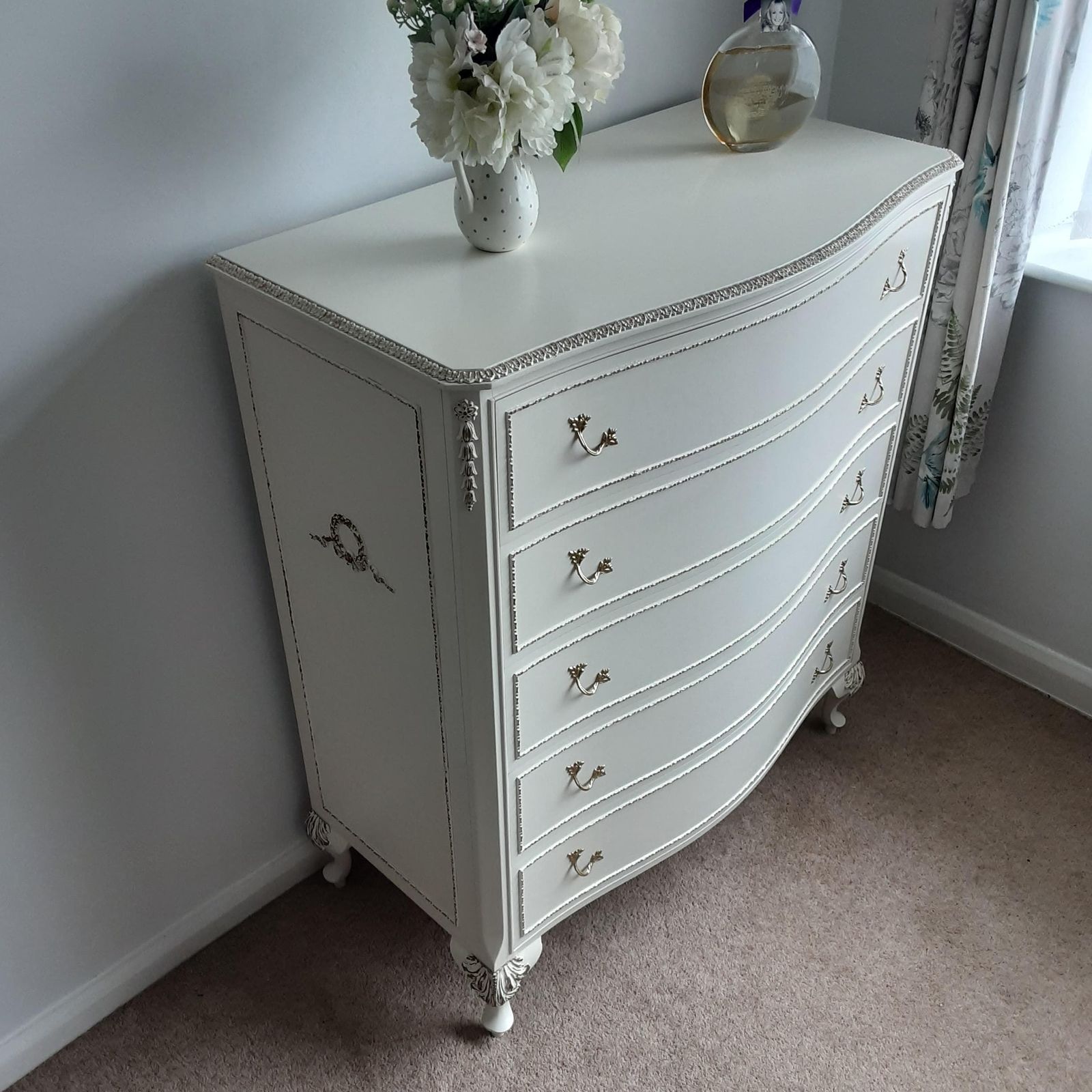 Olympus Louis Style Five Drawer Chest. photo 595.0