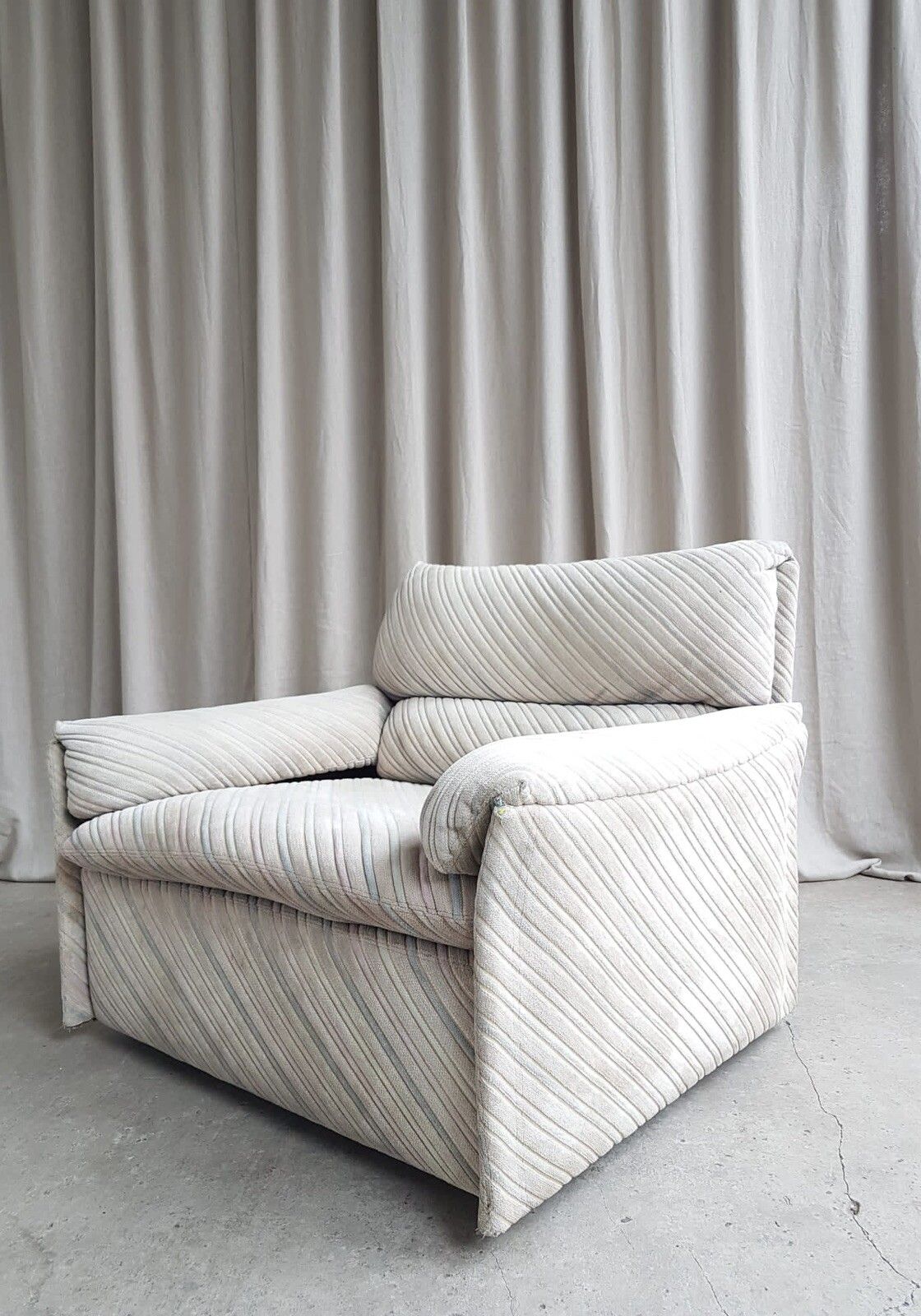 photo furniture Vtg Mid Century Italian Armchair Lounge Chair By Alberto Rosselli Saporiti Rc75