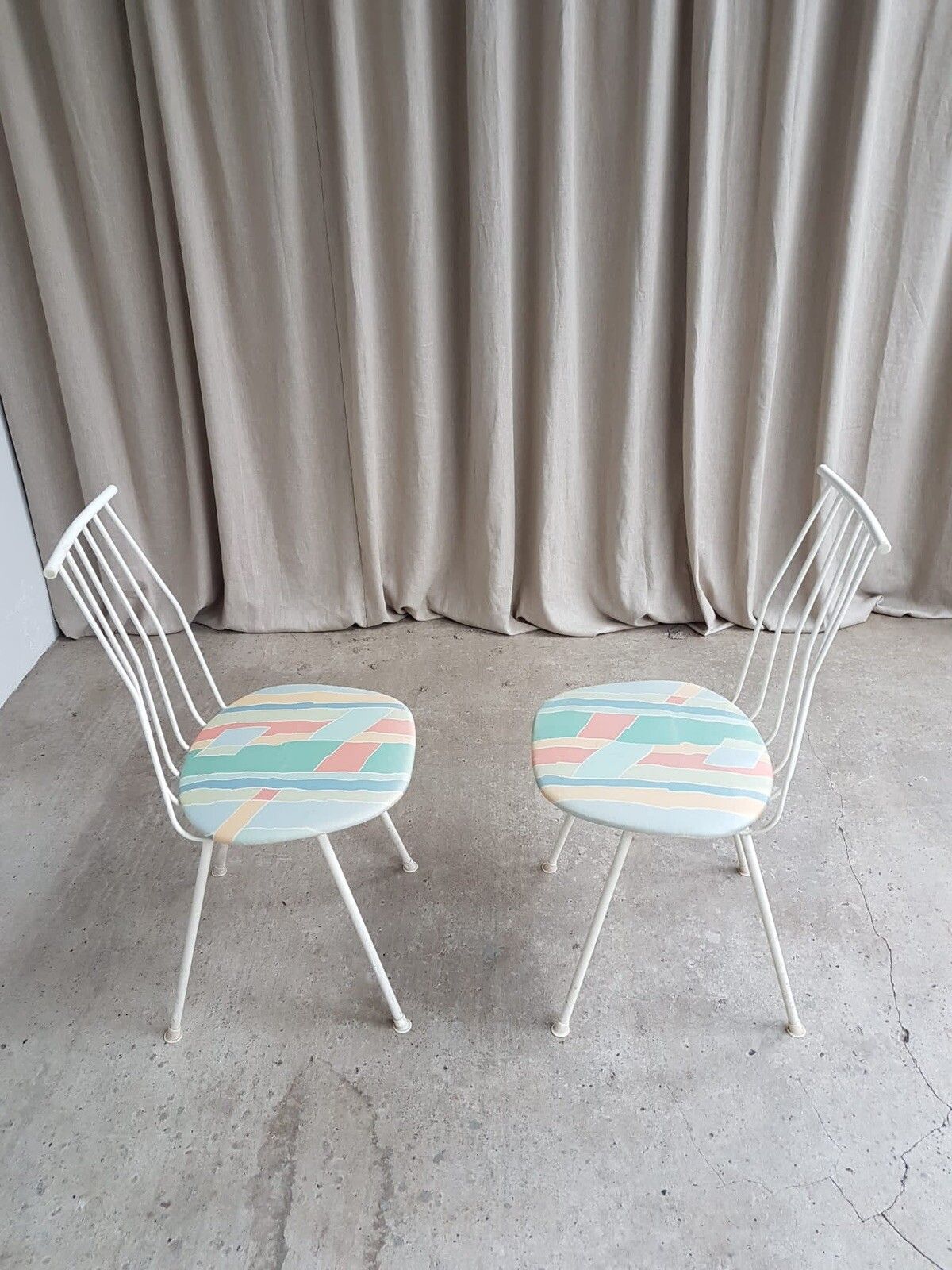 Vtg Mid Century Pair Set Of 2 White Metal Modernist Dining  Kitchen Chairs  R45 photo vinterior