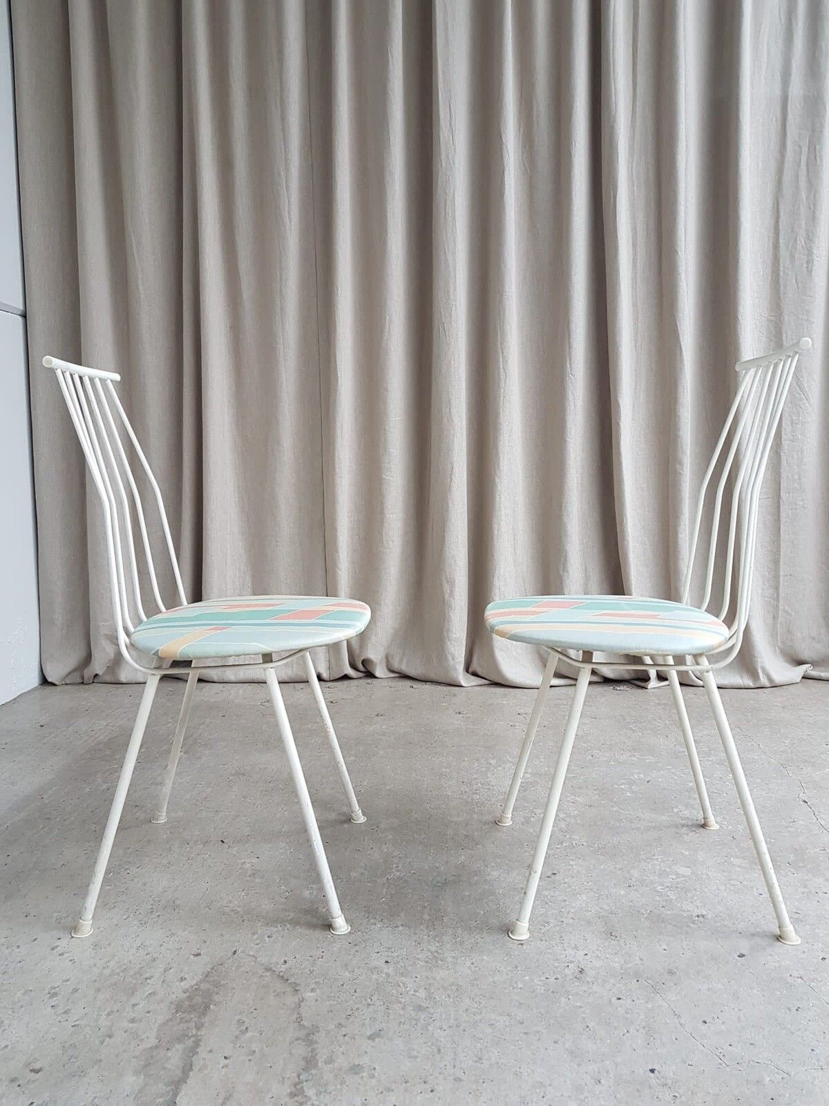 Vtg Mid Century Pair Set Of 2 White Metal Modernist Dining  Kitchen Chairs  R45 photo vintage