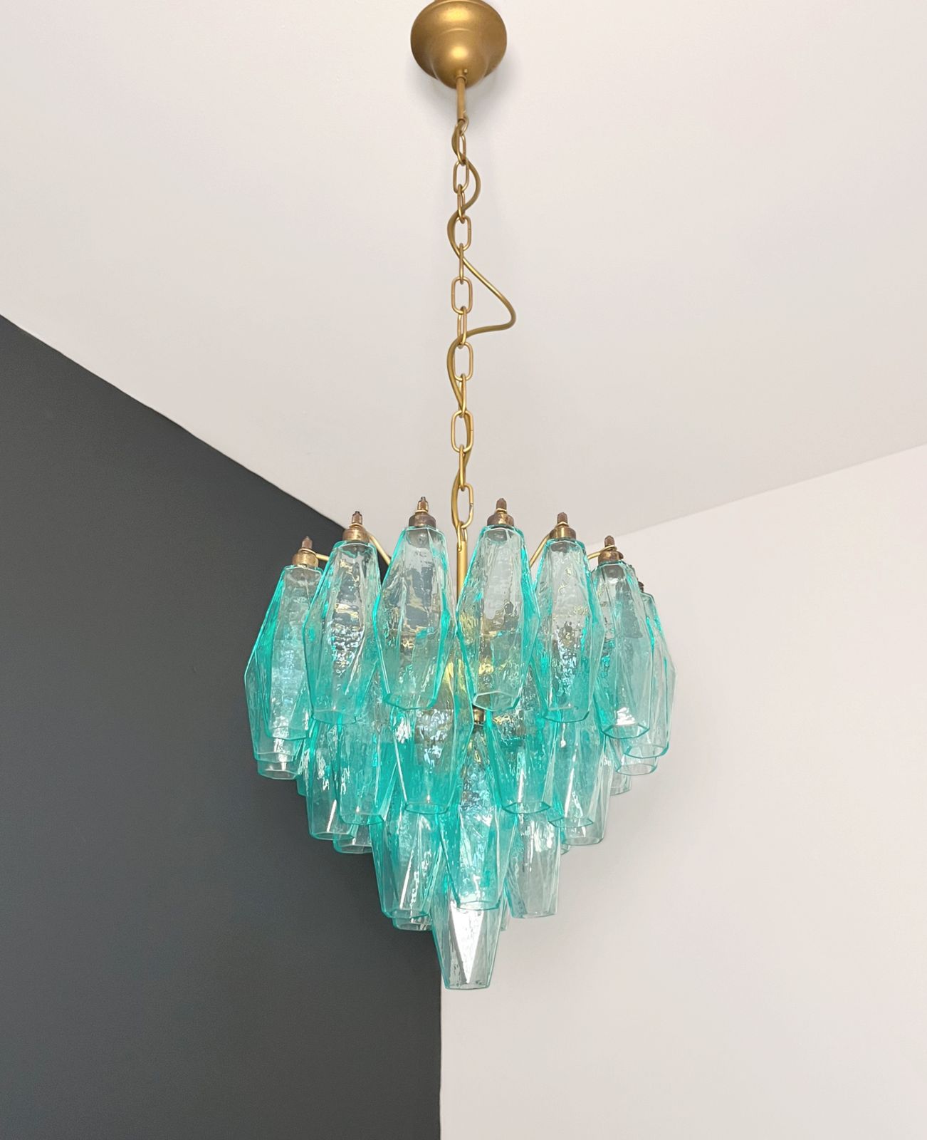 photo furniture Elegant Murano Turquoise Poliedri Chandelier   Carlo Scarpa Design