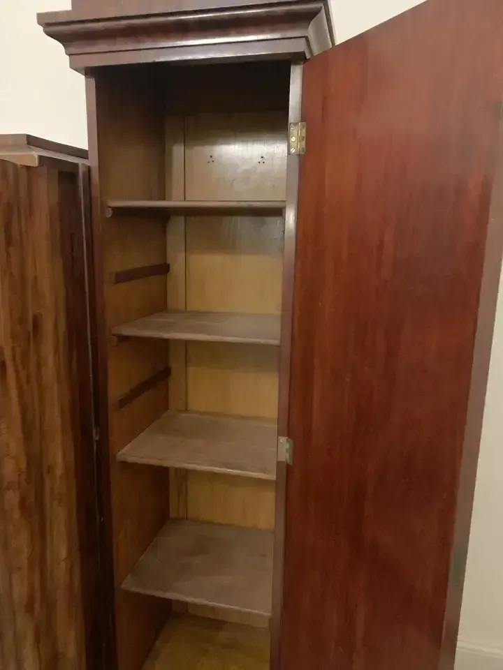 Large Antique Mahogany Wardrobe With Drawers, Shelves & Linen Press Sliders In Good Condition photo vinterior