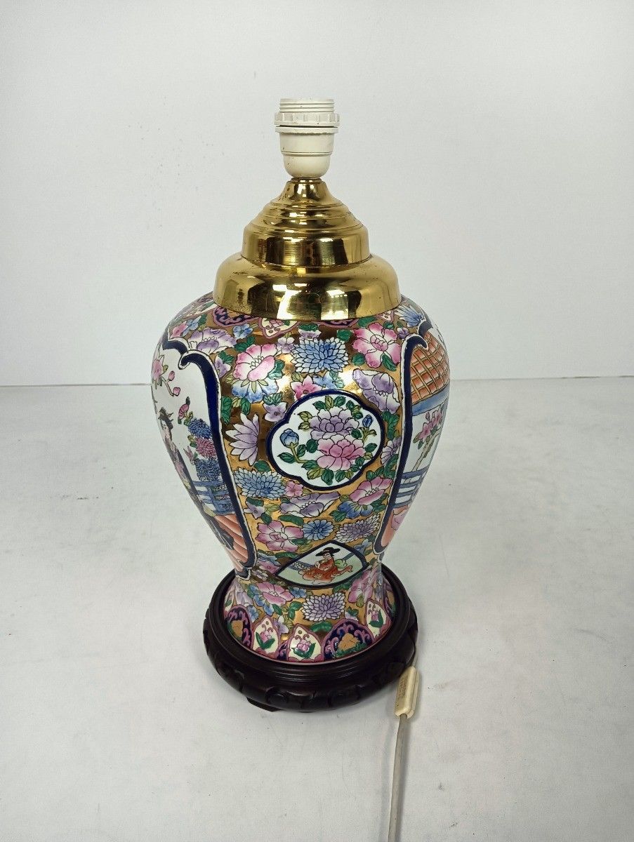 Vintage Porcelain Chinese Hand Painted Desk Table Lamp Qing Dynasty Famille Rose photo Lighting