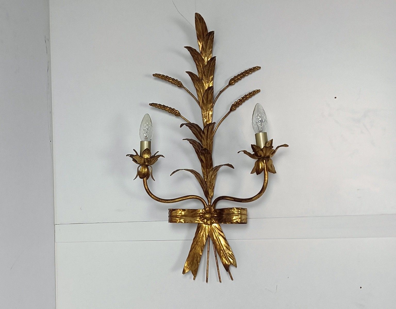 Gilt Metal Sheaf Of Wheat Wall Lamp Sconce By Hans Kogl, 1970s Large photo vinterior