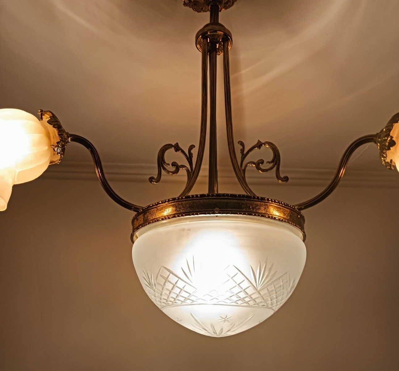 Art Deco Antique Chandelier 4 Lights 3 Arm Decorative Etched Glass French Empire photo vintage