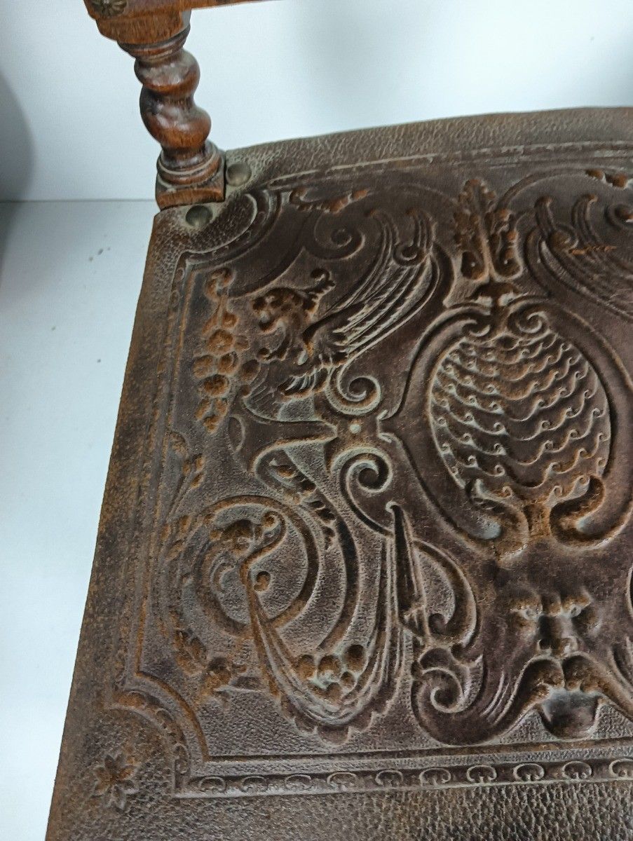 photo furniture Set Of 2 Antique Gothic 1900s Chairs Barley Twist Wood Renaissance Dragons Leath
