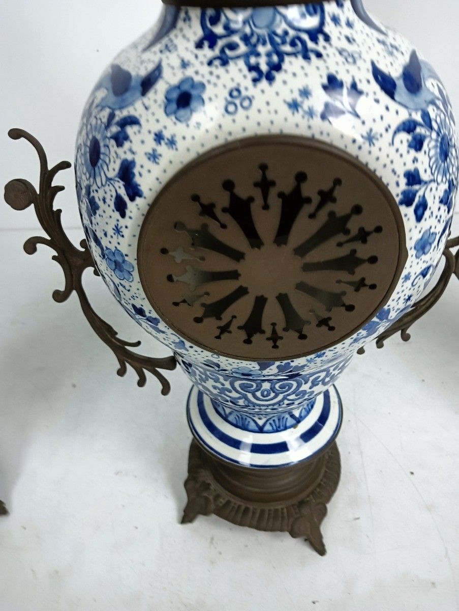 Home Decor 3 Piece Garniture Mantle Set Clock With Couple Candelabras Delft Blue White Porc photo