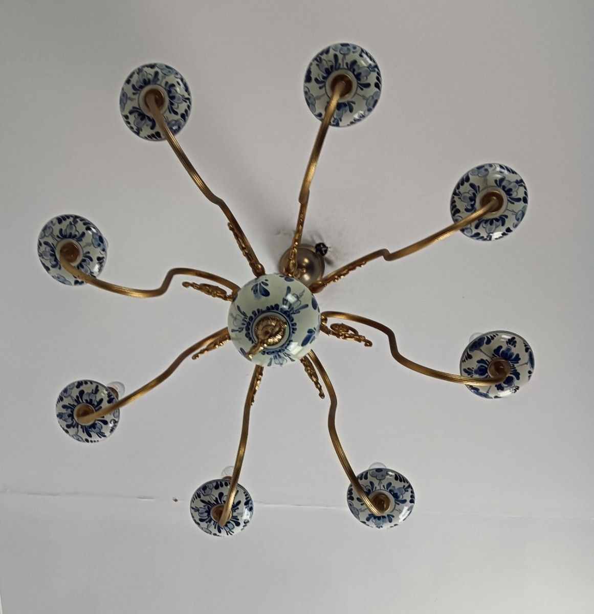 Large Delft Chandelier Blue White Porcelain Brass 8 Arm Lights Vintage Barn Styl photo 718.0