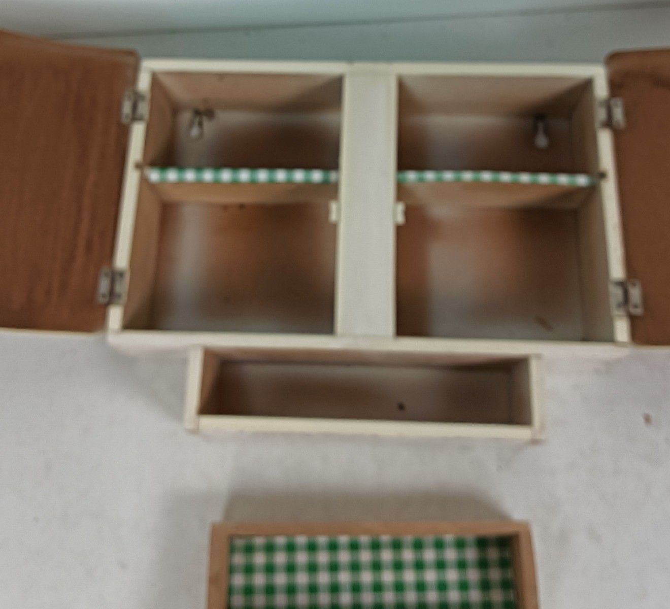 Vintage Modernist Pop Art Medicine Apothecary Hanging Cabinet Painted Pink photo 269.0
