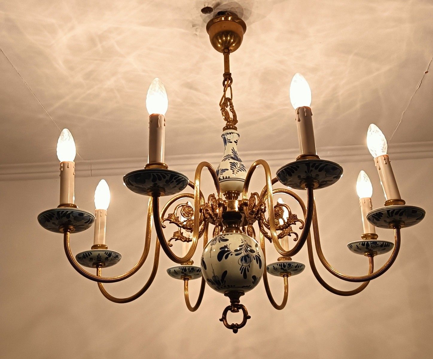 photo for sale Dutch Delft Blue White Chandelier Porcelain Vintage Ornate Brass 8 Lights Arms