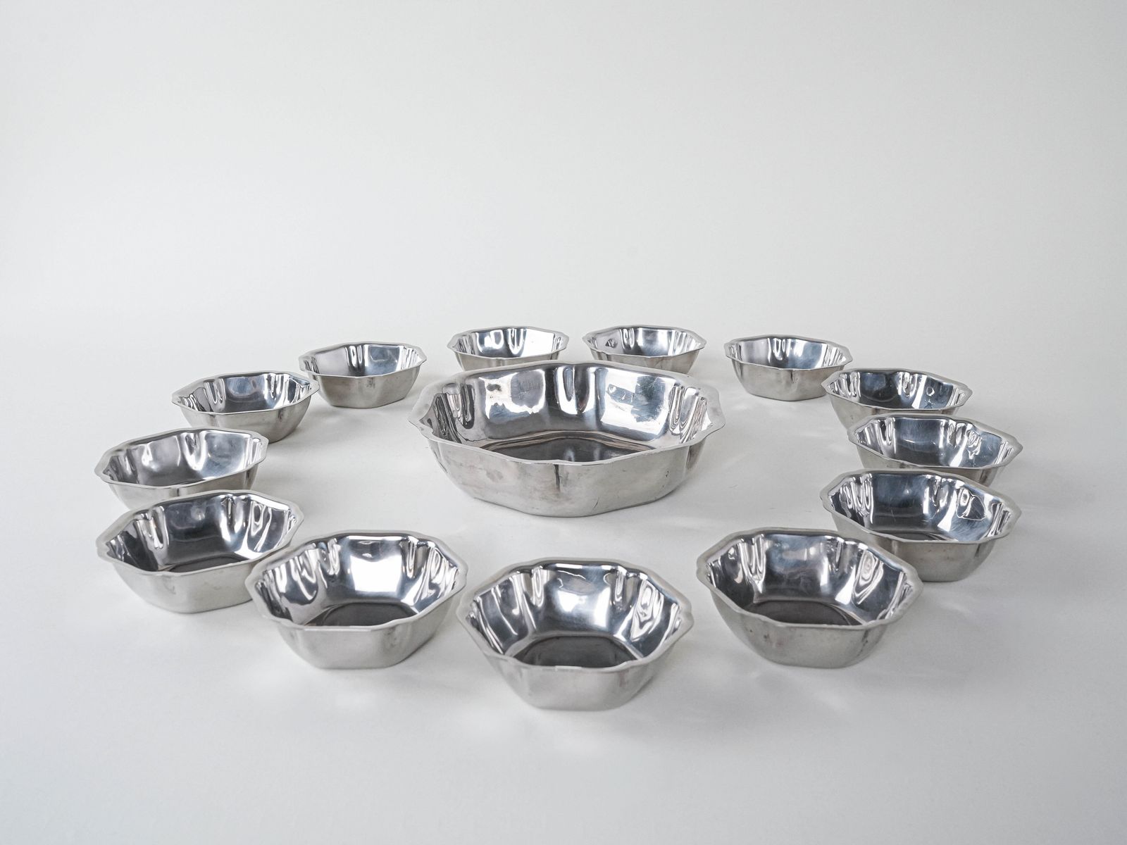 Set Of Stainless Steel Bowls, Italian Design, 1980s, Made In Italy photo furniture