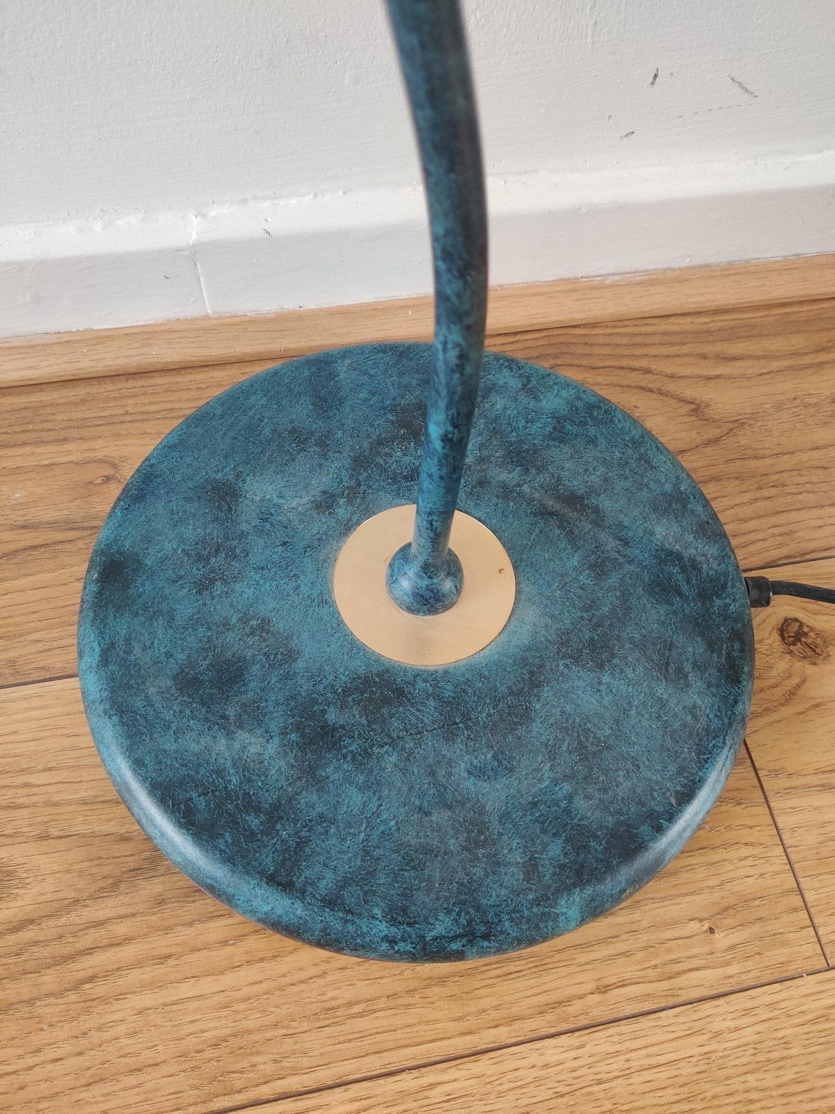 Postmodern Wavy Floor Standing Lamp, Vintage 1980s, Memphis Wiggly Tourch Lamp By Af Cinquanta Italy. photo vinterior